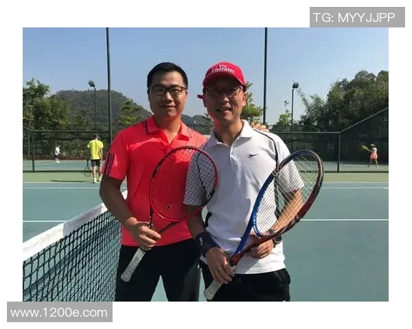 深圳网球队进攻体系解析：网球战术的创新与应用探讨